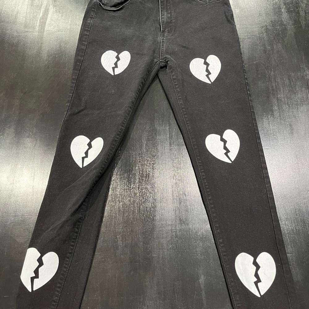 SHEIN - Black Jeans with White Broken Heart Design